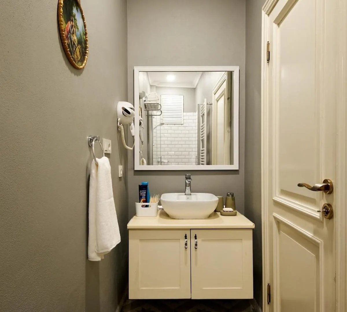 Nostalgic & Comfortable Historical Home! Istambul